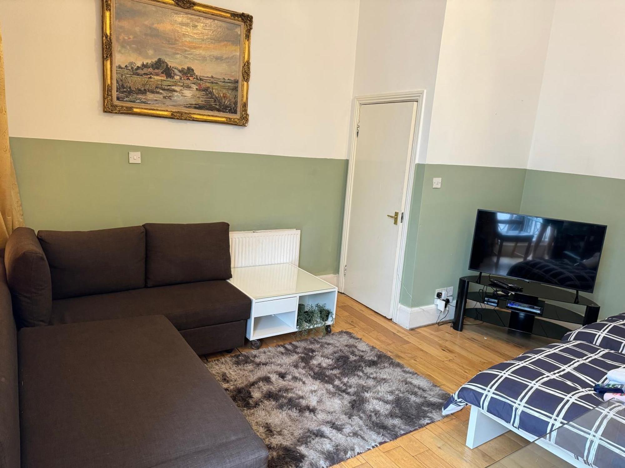 And Affordable Flat For 6 People In Zone 1 - Baker Street - With Breakfast Included Апартаменты