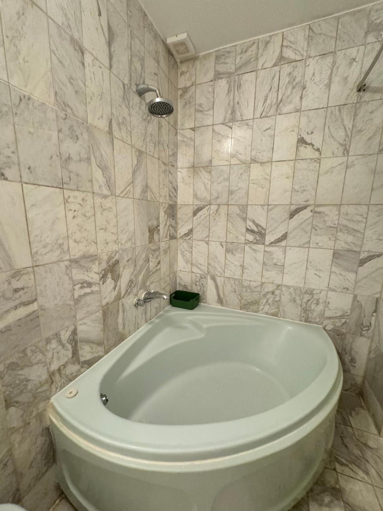 And Affordable Flat For 6 People In Zone 1 - Baker Street - With Breakfast Included Апартаменты